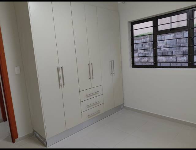 2 BEDROOM FLAT TO LET IN FELIXTON